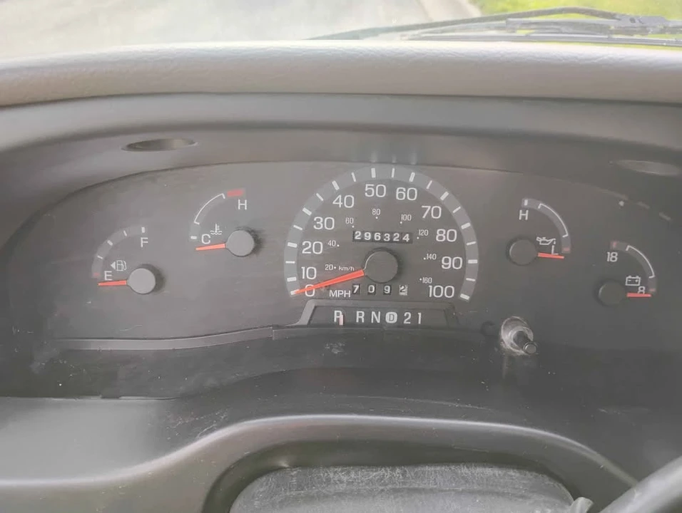 1999 Ford Econoline Van - Image 7 of 16