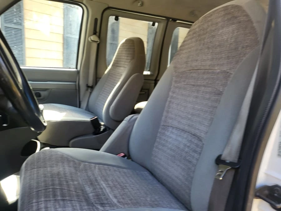 1999 Ford Econoline Van - Image 7 of 9