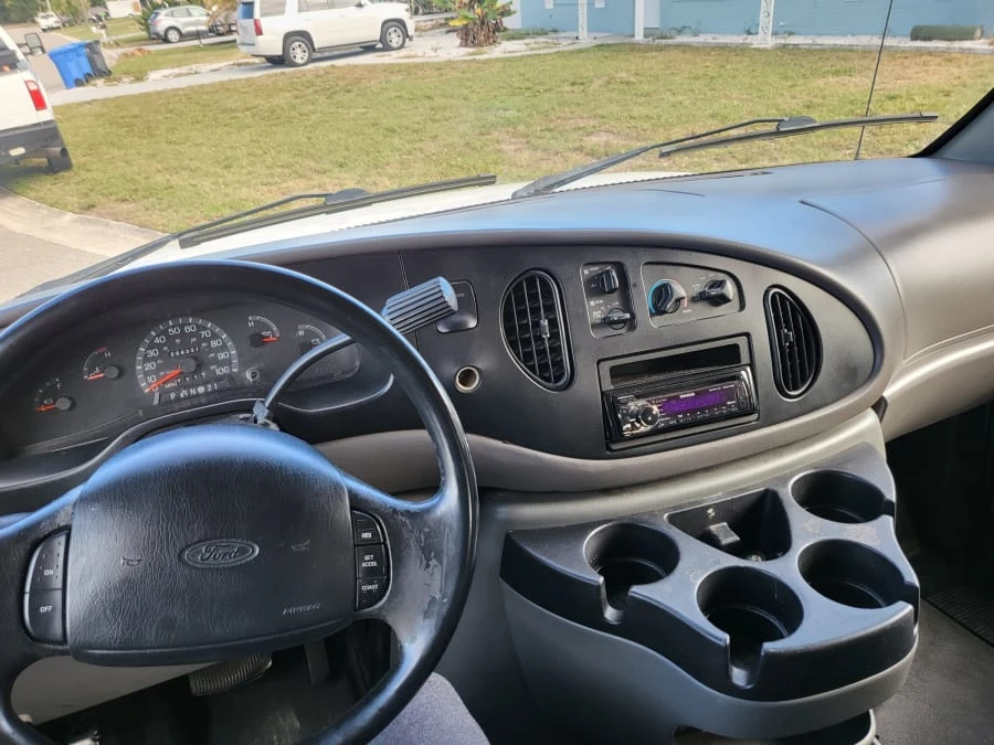 1999 Ford Econoline Van - Image 9 of 9