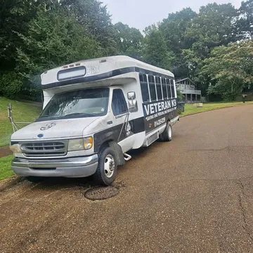 1999 Ford E450 Super Duty Cutaway