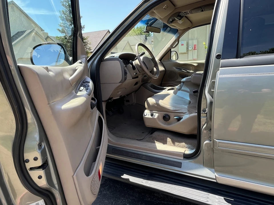 1999 Ford Expedition 1st Gen - Image 30 of 31