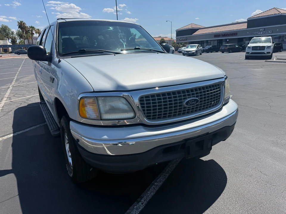 1999 Ford Expedition 1st Gen - Image 2 of 31