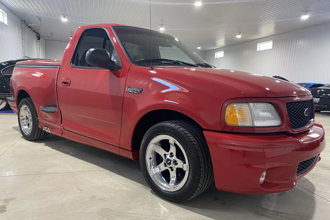 1999 Ford F-150 SVT Lightning 10th Gen - Image 8 of 8