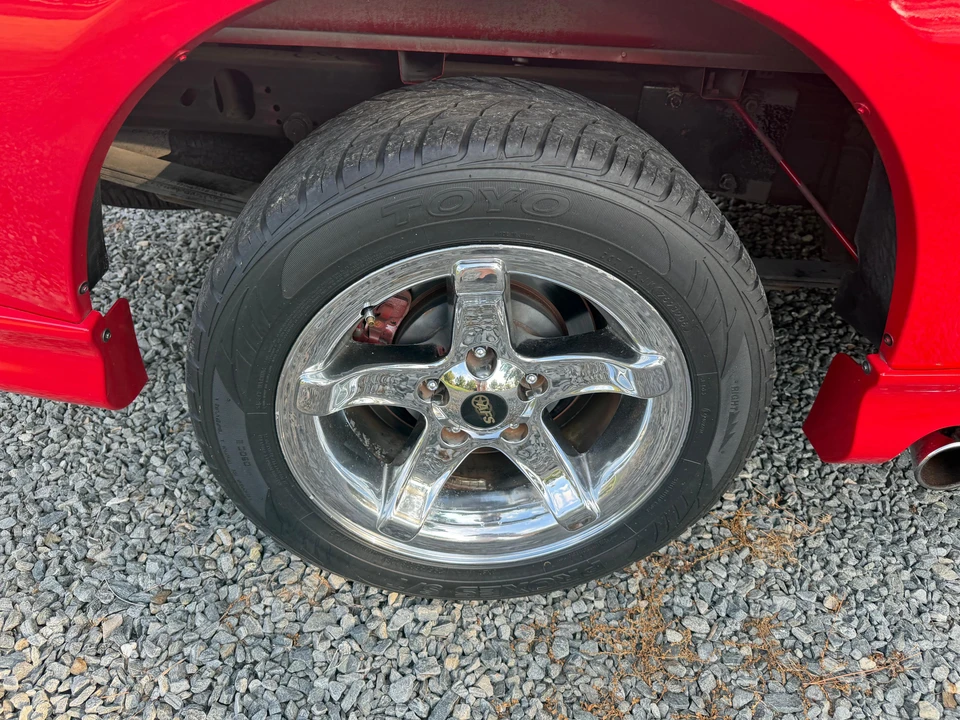 1999 Ford F-150 SVT Lightning 10th Gen - Image 29 of 31
