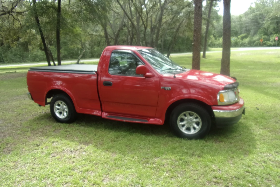 1999 Ford F-150 10th Gen - Image 8 of 31