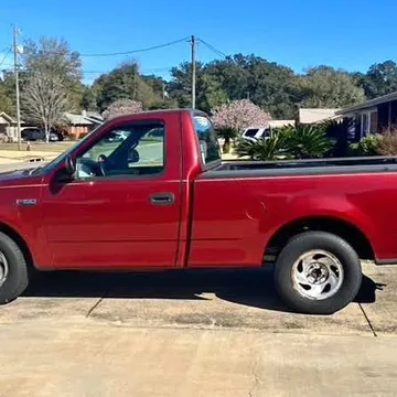 1999 Ford F-150 XL Pickup 2D 6 1/2 ft