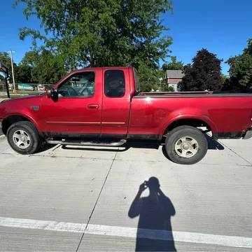 1999 Ford F-150 XL Pickup