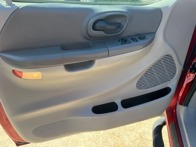 1999 Ford F-150 10th Gen - Image 14 of 30