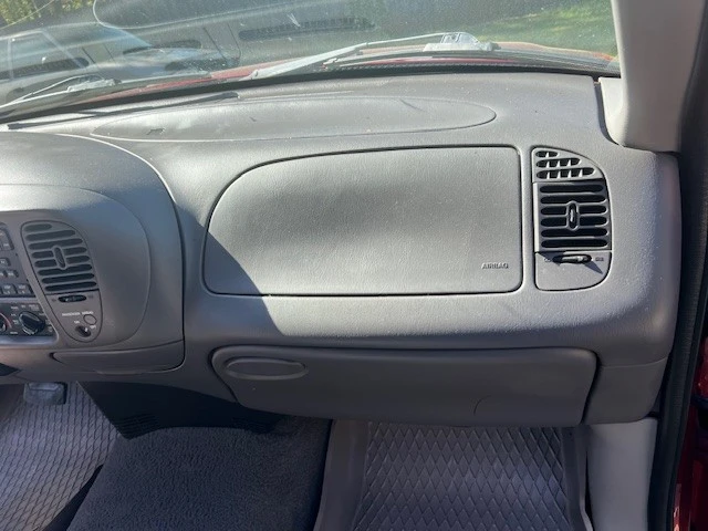 1999 Ford F-150 10th Gen - Image 17 of 30