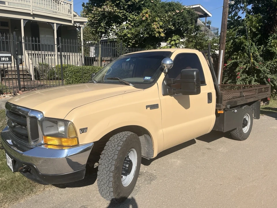 1999 Ford Super Duty 1st Gen - Image 2 of 10