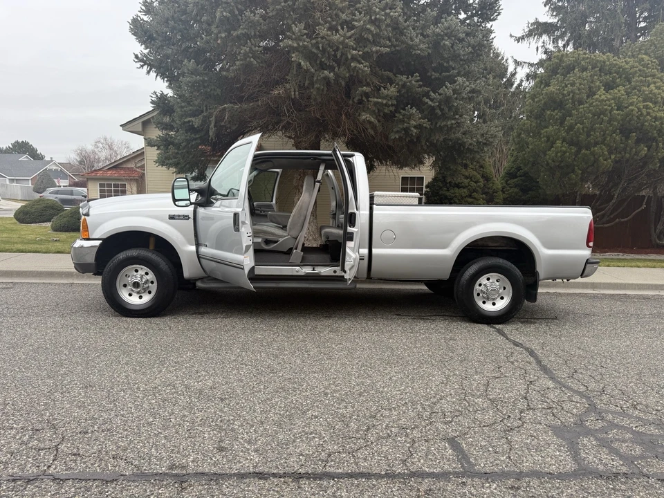 1999 Ford Super Duty 1st Gen - Image 10 of 21