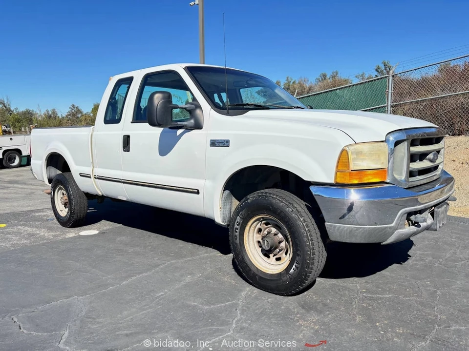 1999 Ford Super Duty 1st Gen - Image 2 of 12
