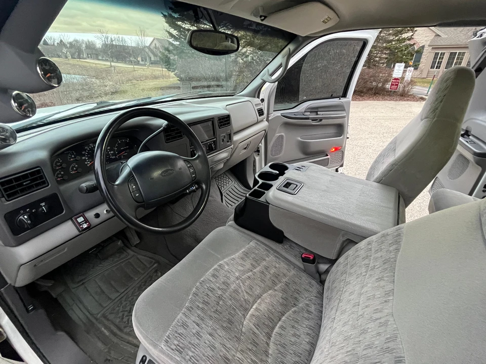 1999 Ford Super Duty 1st Gen - Image 25 of 31