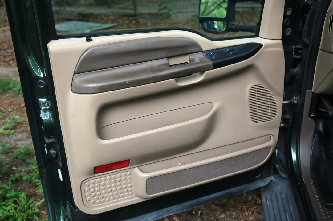 1999 Ford Super Duty 1st Gen - Image 17 of 31