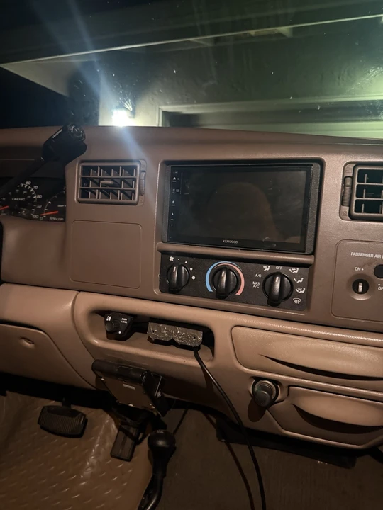 1999 Ford Super Duty 1st Gen - Image 12 of 14