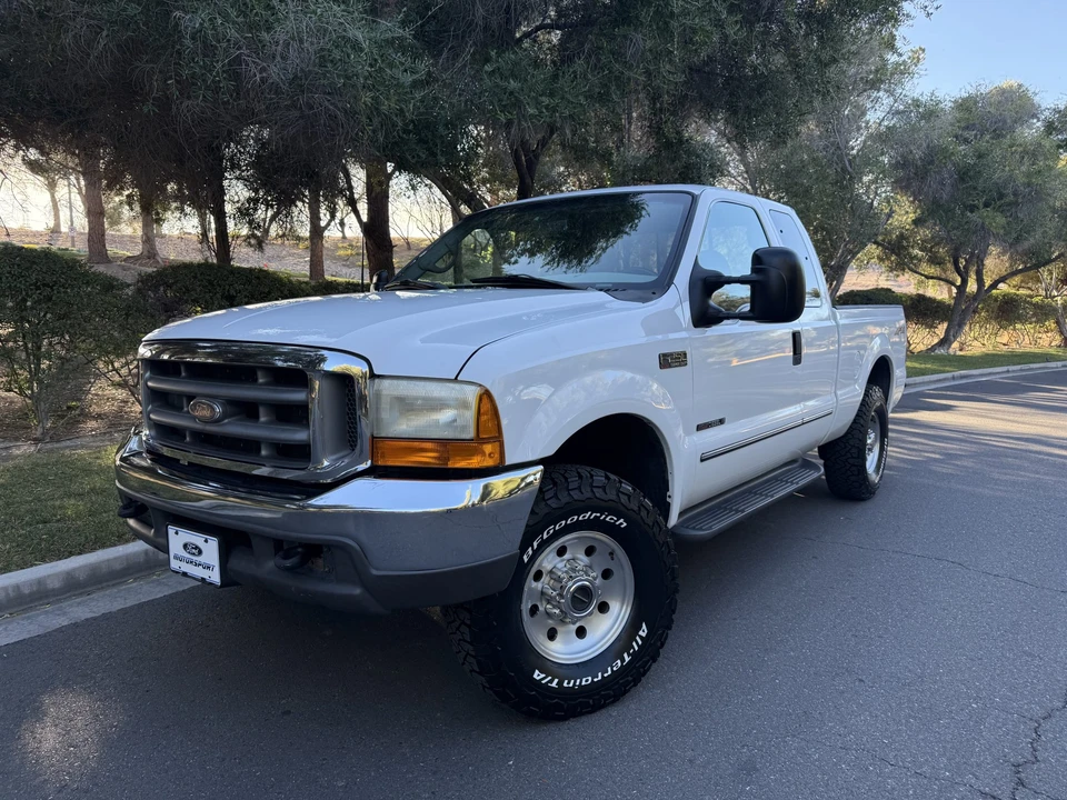 1999 Ford Super Duty 1st Gen - Image 2 of 31