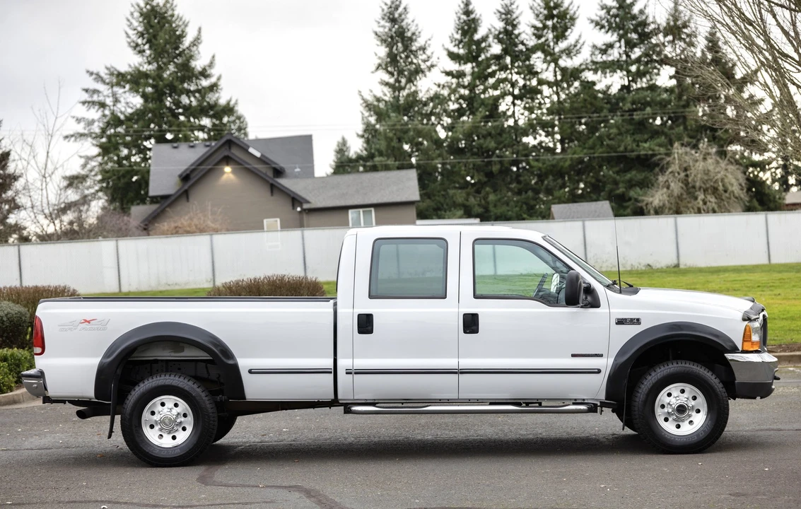 1999 Ford Super Duty 1st Gen - Image 10 of 12