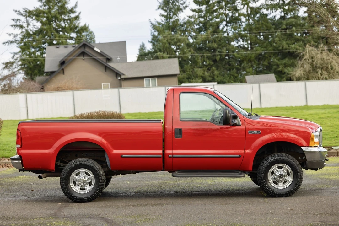 1999 Ford Super Duty 1st Gen - Image 10 of 11