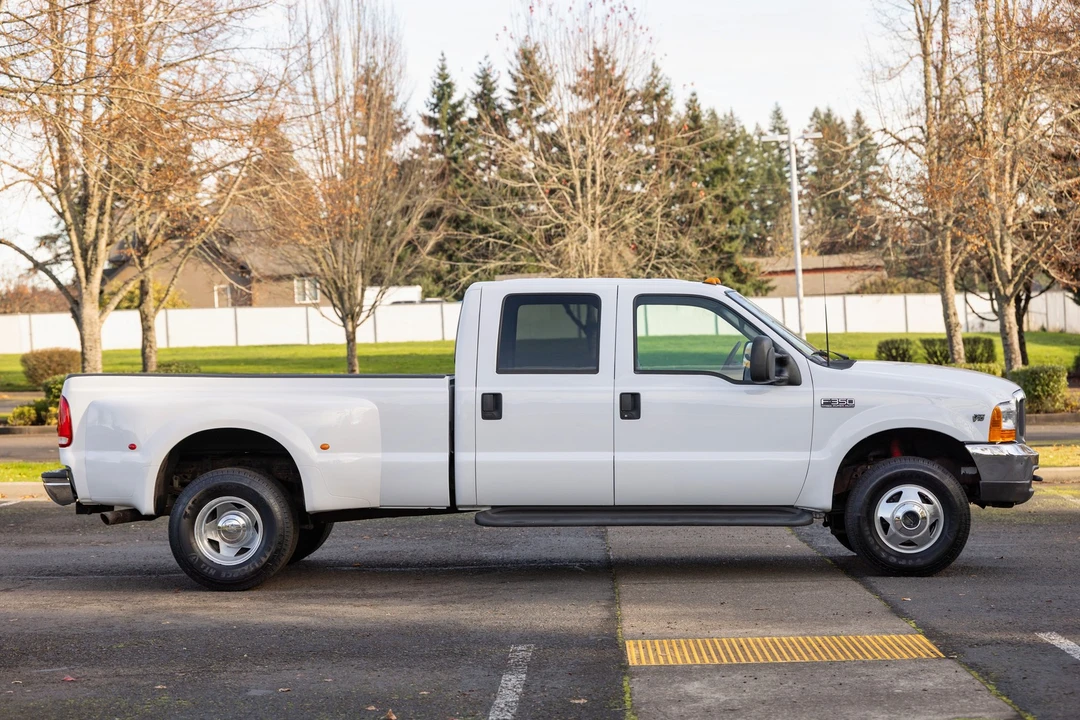 1999 Ford Super Duty 1st Gen - Image 9 of 12