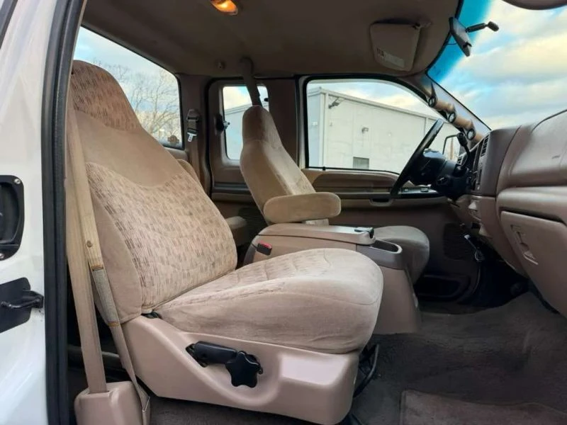1999 Ford Super Duty 1st Gen - Image 12 of 12