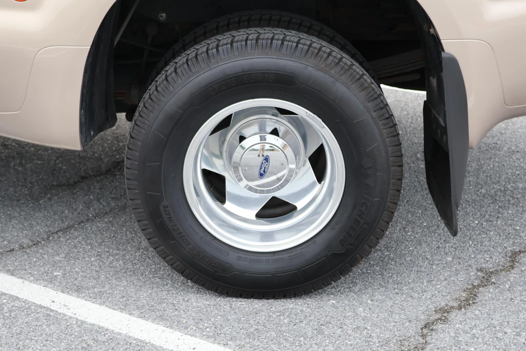 1999 Ford Super Duty 1st Gen - Image 19 of 31