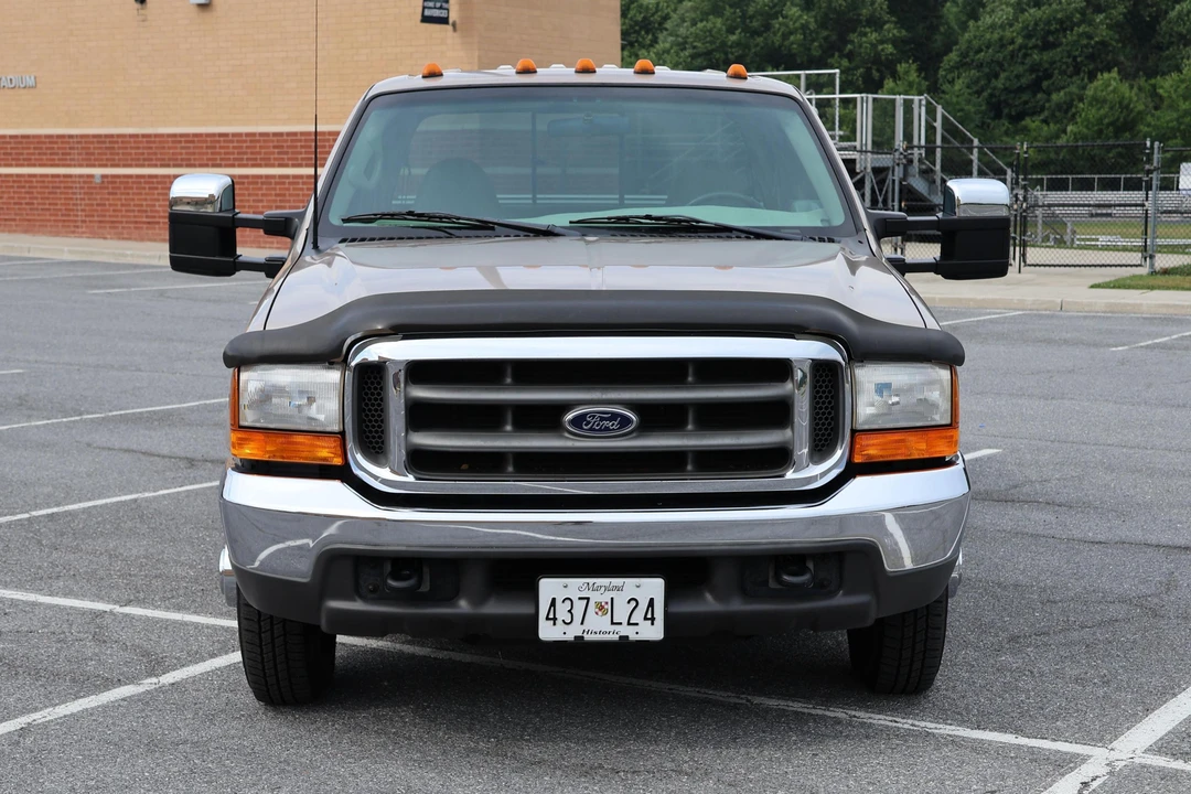 1999 Ford Super Duty 1st Gen - Image 2 of 31