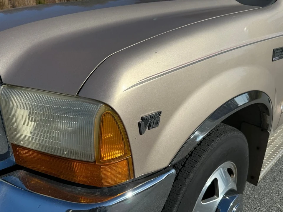 1999 Ford Super Duty 1st Gen - Image 10 of 21