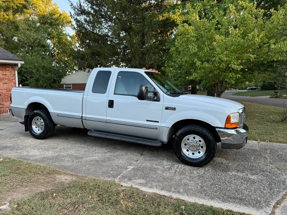 1999 Ford Super Duty 1st Gen - Image 2 of 21