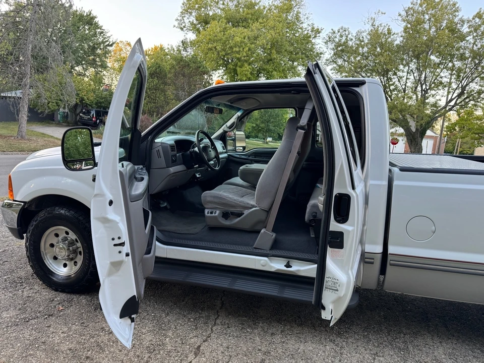 1999 Ford Super Duty 1st Gen - Image 17 of 21