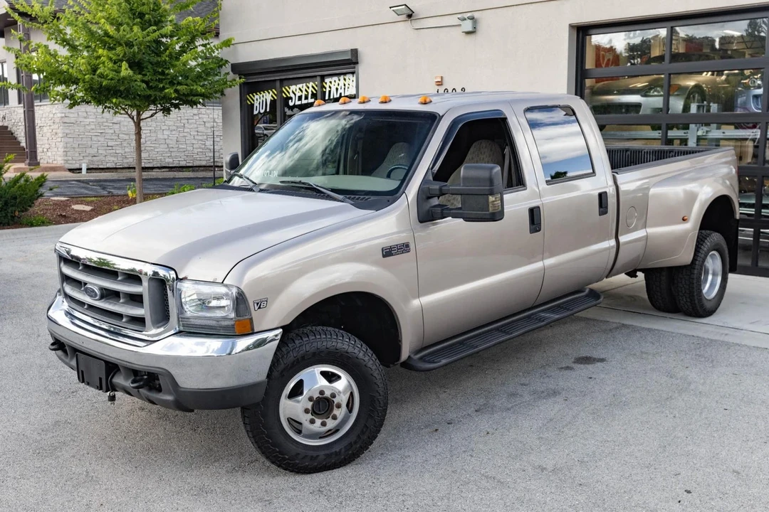 1999 Ford Super Duty 1st Gen - Image 2 of 12