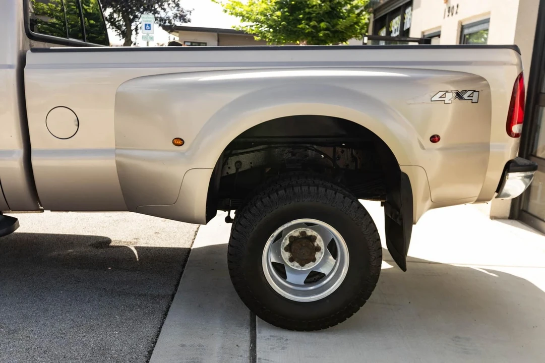 1999 Ford Super Duty 1st Gen - Image 10 of 12