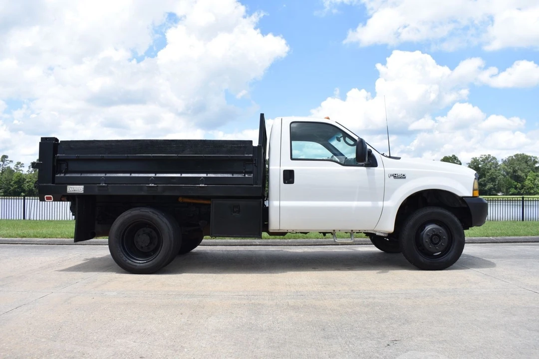 1999 Ford Super Duty 1st Gen - Image 2 of 29