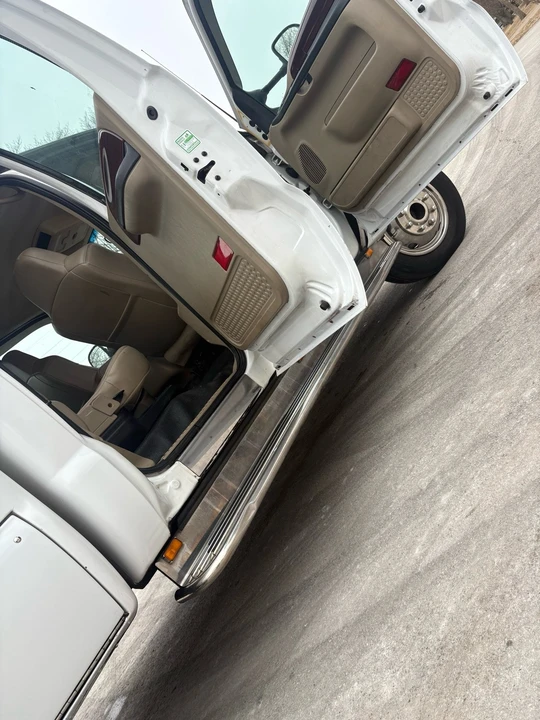 1999 Ford Super Duty 1st Gen - Image 6 of 19