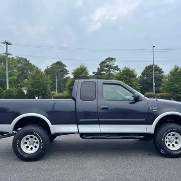 1999 Ford F150 Super Cab XLT Pickup 4D 6 1/2 ft