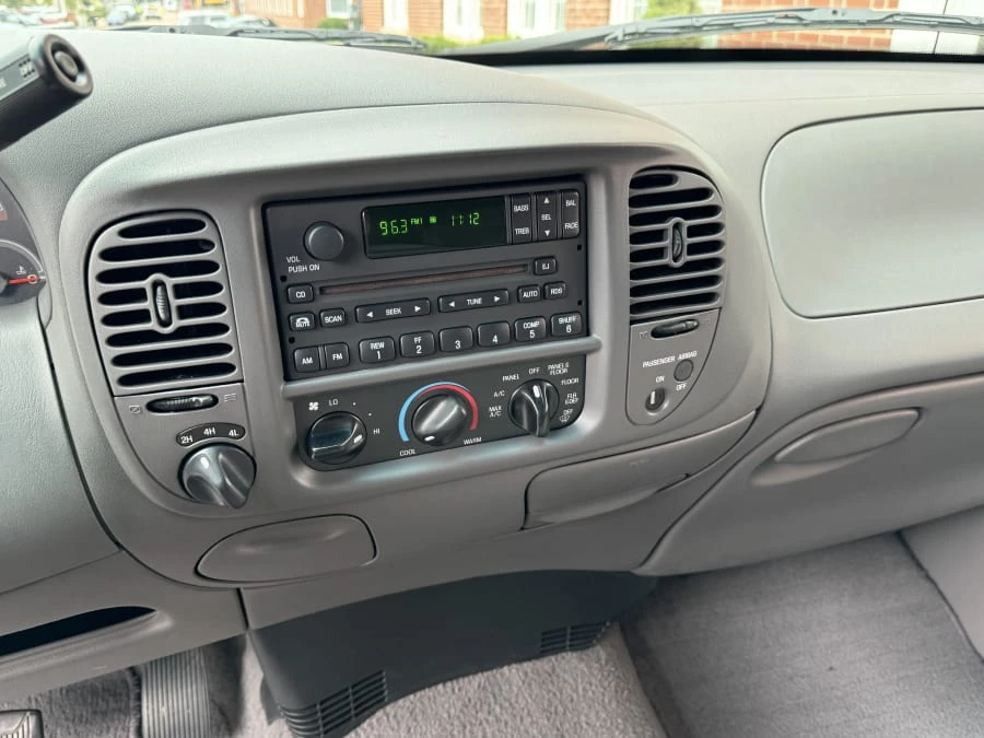 1999 Ford F-150 10th Gen - Image 7 of 12
