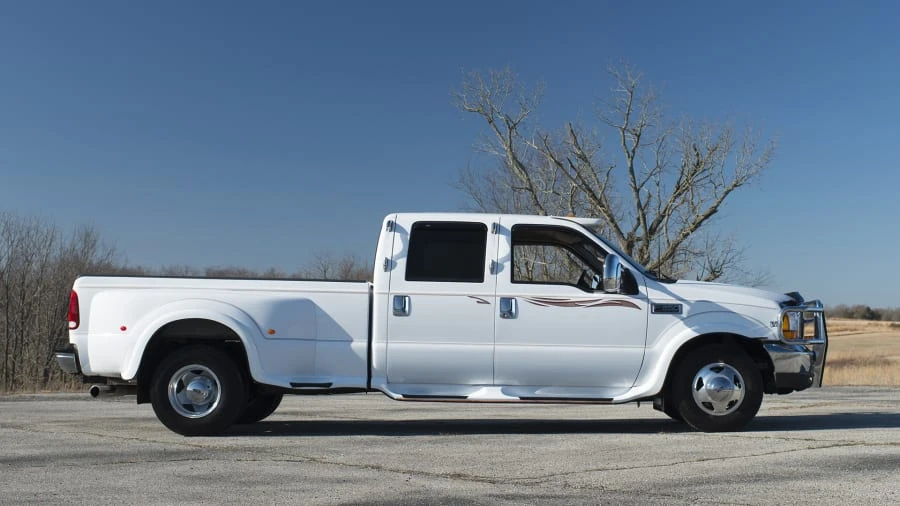 1999 Ford Super Duty 1st Gen - Image 11 of 12
