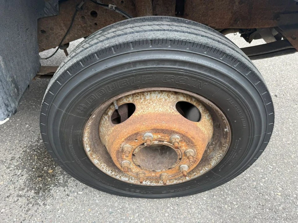 1999 Ford Super Duty 1st Gen - Image 14 of 24