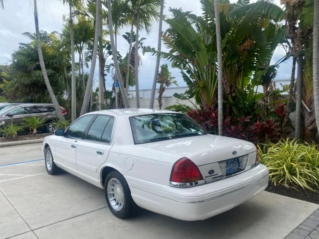 1999 Ford Crown Victoria - Image 6 of 21