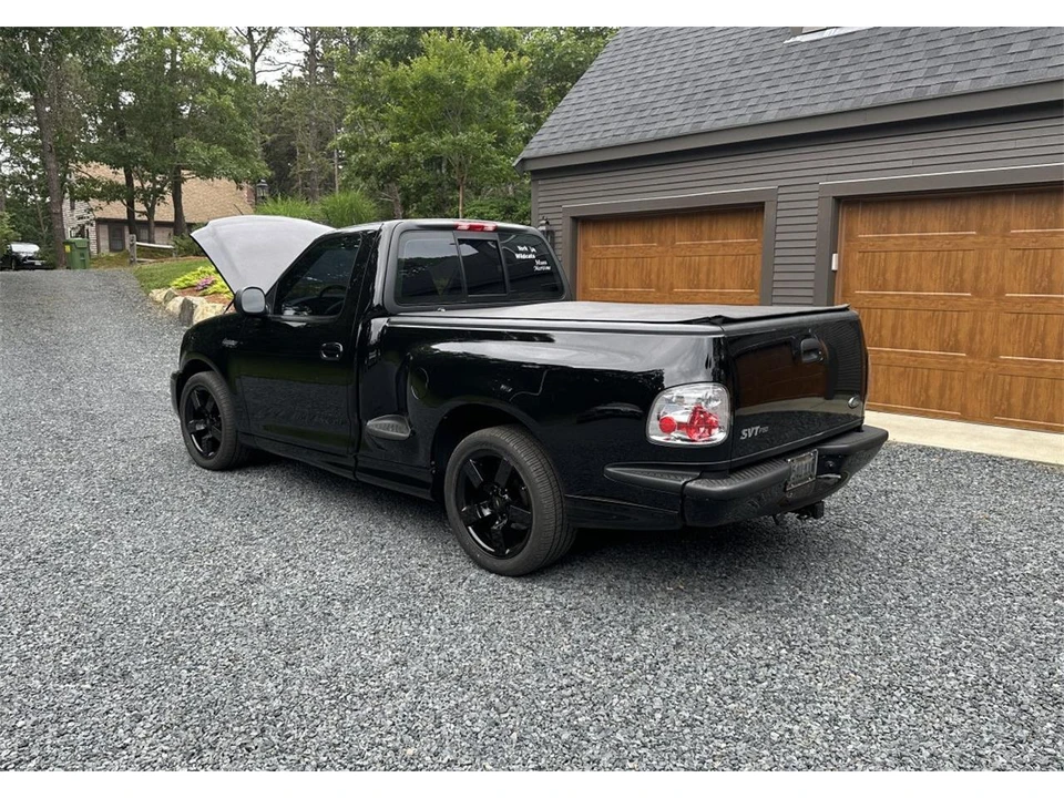 1999 Ford F-150 SVT Lightning 10th Gen - Image 18 of 31