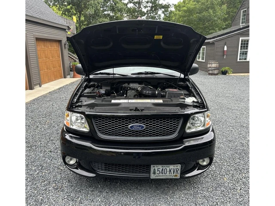 1999 Ford F-150 SVT Lightning 10th Gen - Image 6 of 31