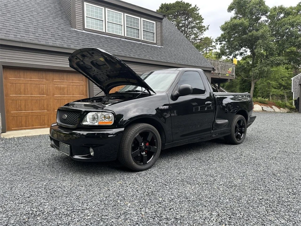 1999 Ford F-150 SVT Lightning 10th Gen - Image 7 of 31