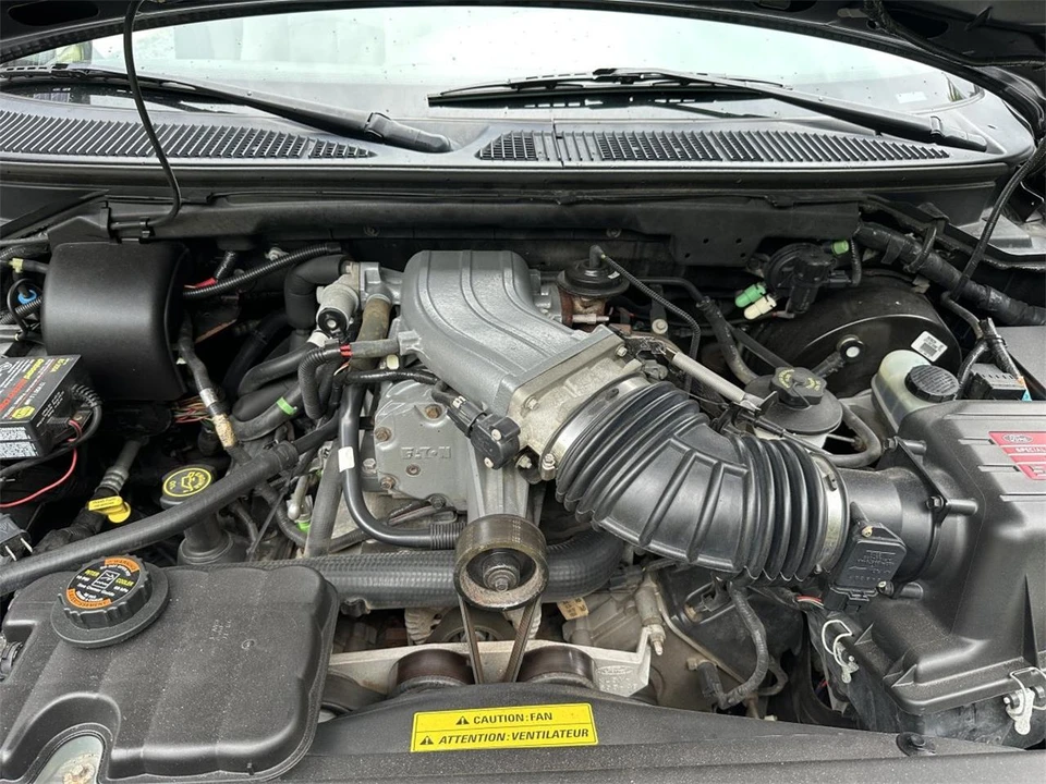 1999 Ford F-150 SVT Lightning 10th Gen - Image 10 of 31