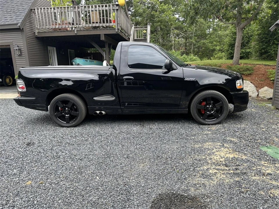 1999 Ford F-150 SVT Lightning 10th Gen - Image 31 of 31