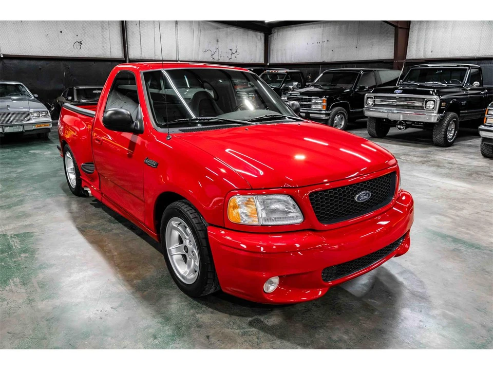 1999 Ford F-150 SVT Lightning 10th Gen - Image 7 of 21