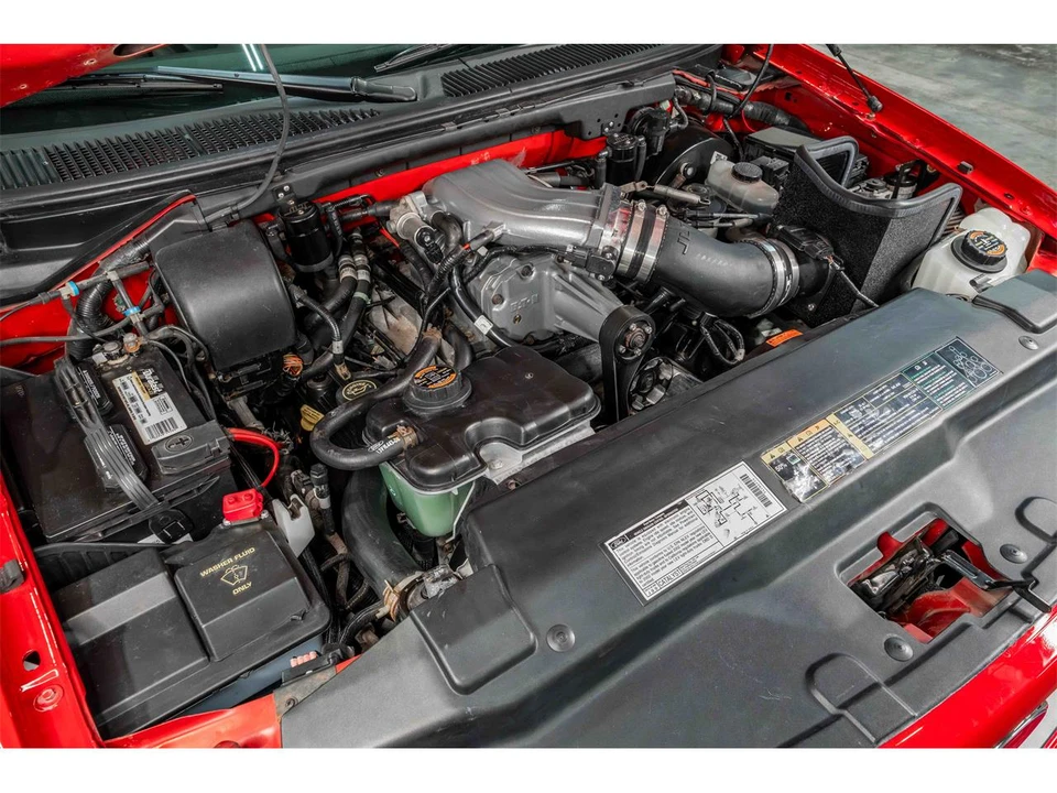 1999 Ford F-150 SVT Lightning 10th Gen - Image 9 of 21
