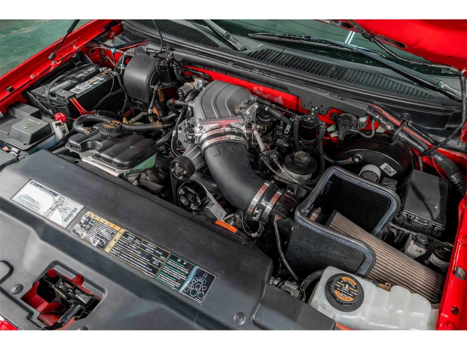 1999 Ford F-150 SVT Lightning 10th Gen - Image 11 of 21