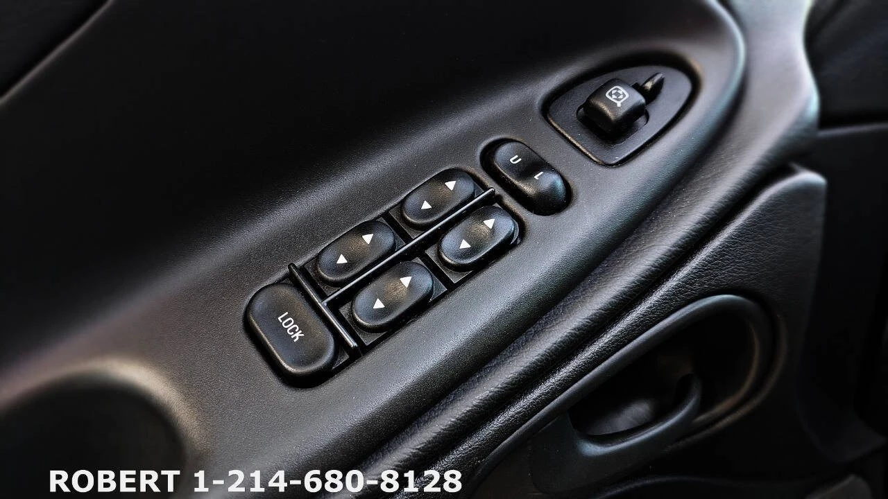 1999 Ford SN95 Mustang - Image 15 of 21