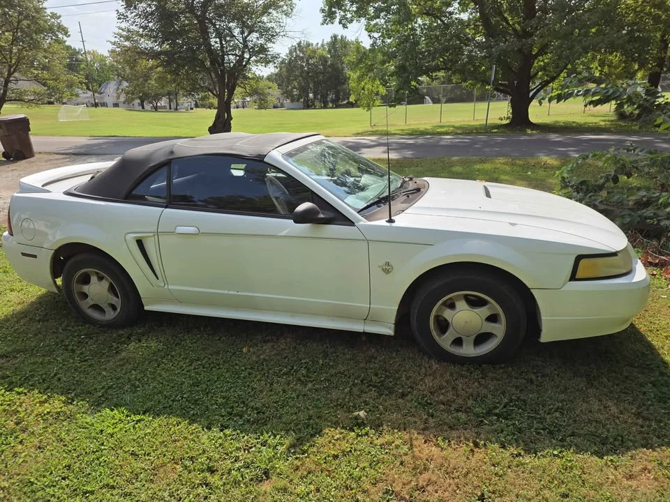 1999 Ford SN95 Mustang - Image 2 of 3
