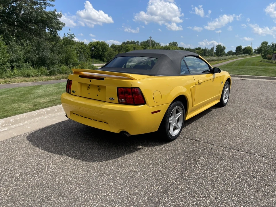 1999 Ford SN95 Mustang - Image 9 of 26