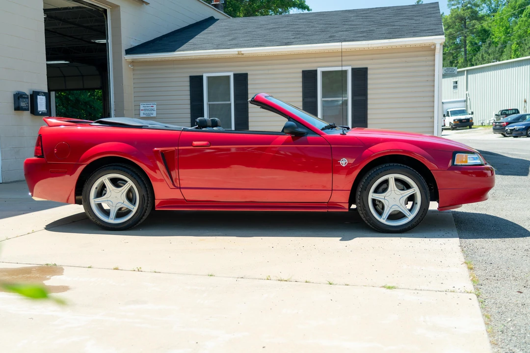 1999 Ford SN95 Mustang - Image 3 of 31